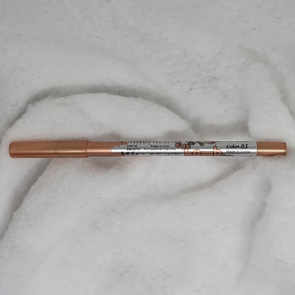 NWOT | Champagne Gold | Waterproof Eyeliner/Eyeshadow Pencil - Picture 2 of 2